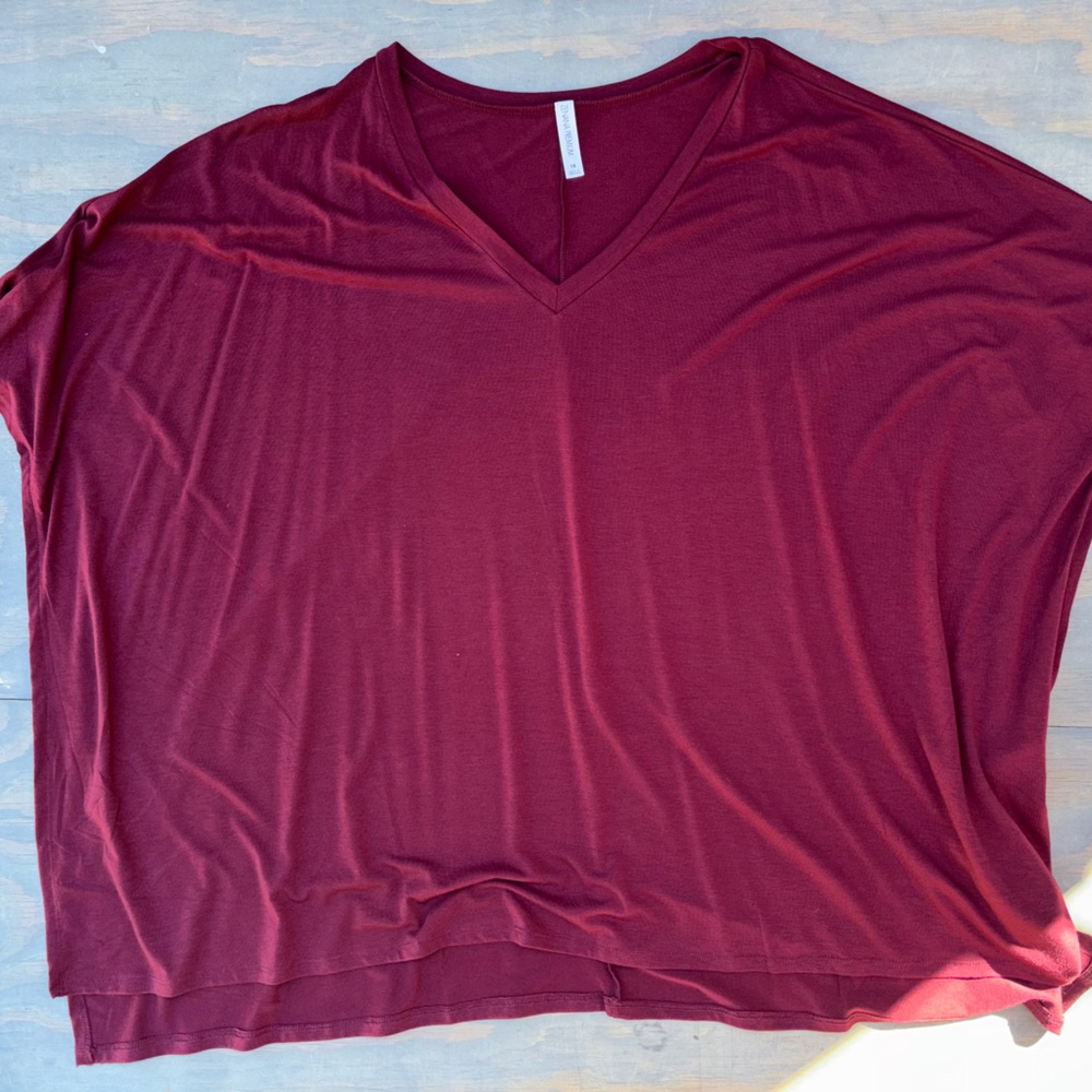 Zenana Plus Size Women's V-Neck Dolman Sleeve Top - Burgundy NWT😀